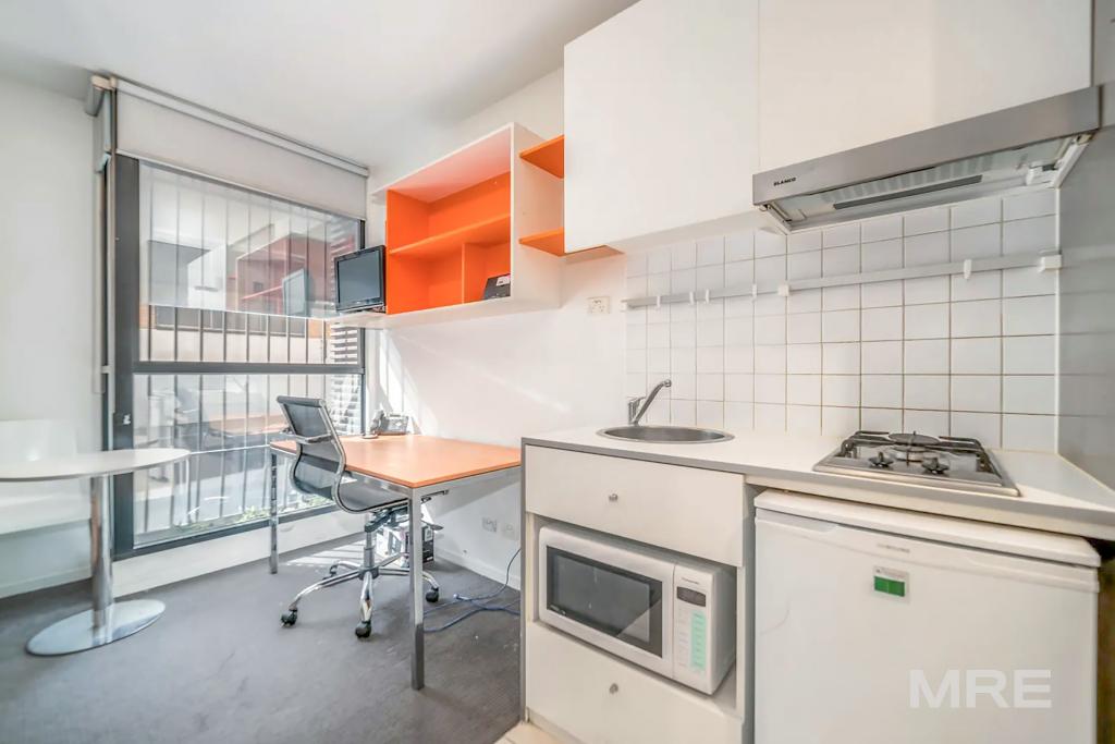 2/9 Earl St, Carlton, VIC 3053