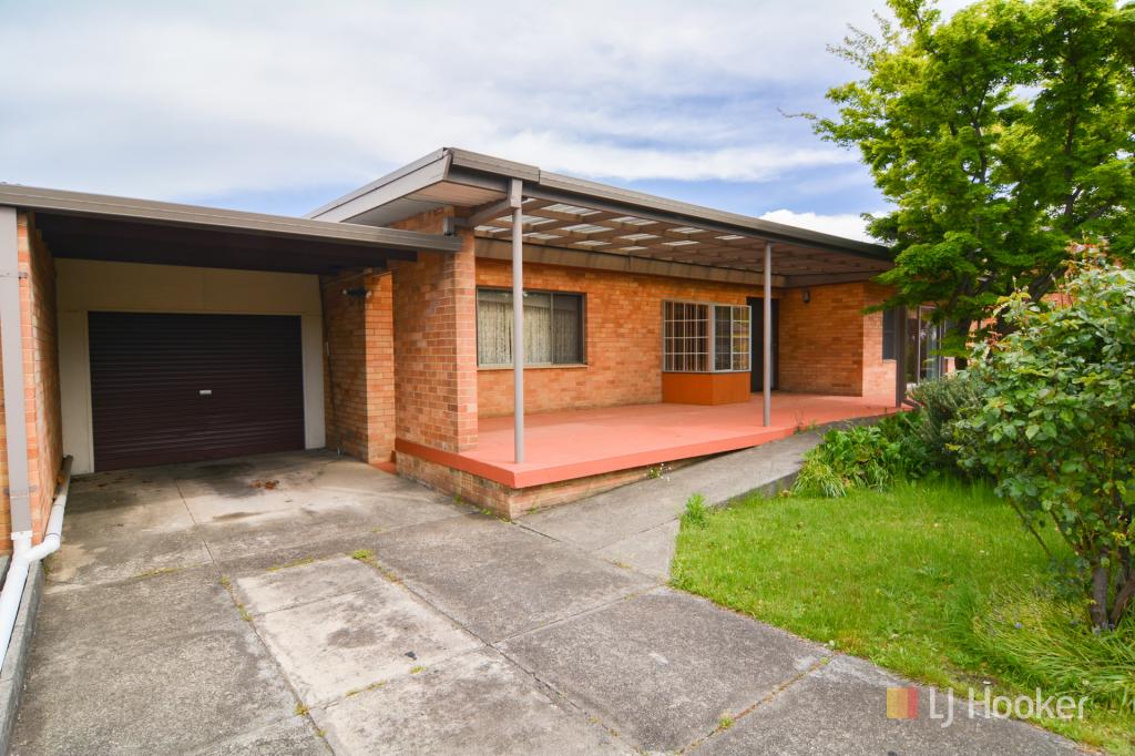 74 Rifle Pde, Lithgow, NSW 2790