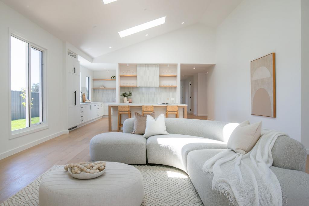 14 Redleaf Ct, Mansfield, VIC 3722