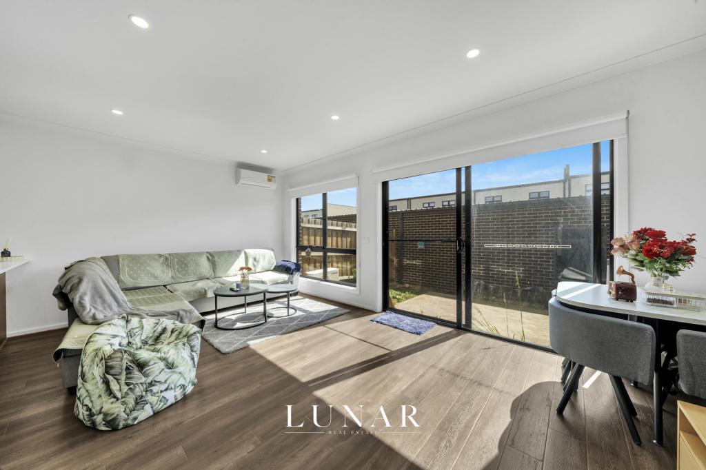 33 Cultura Walk, Cranbourne West, VIC 3977