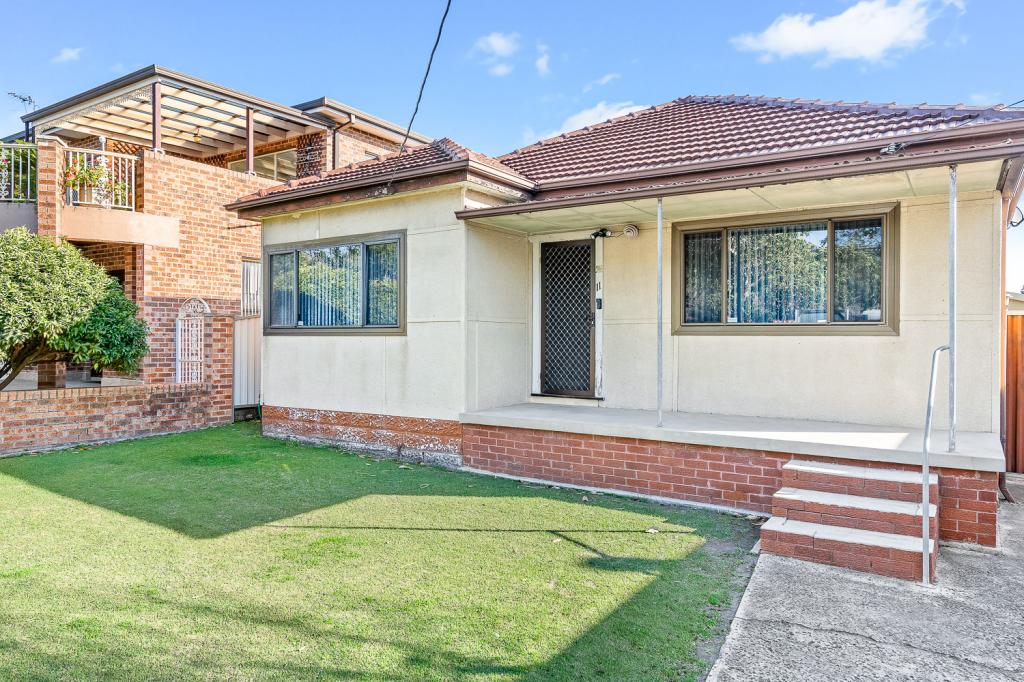 11 Rosebank Ave, Kingsgrove, NSW 2208