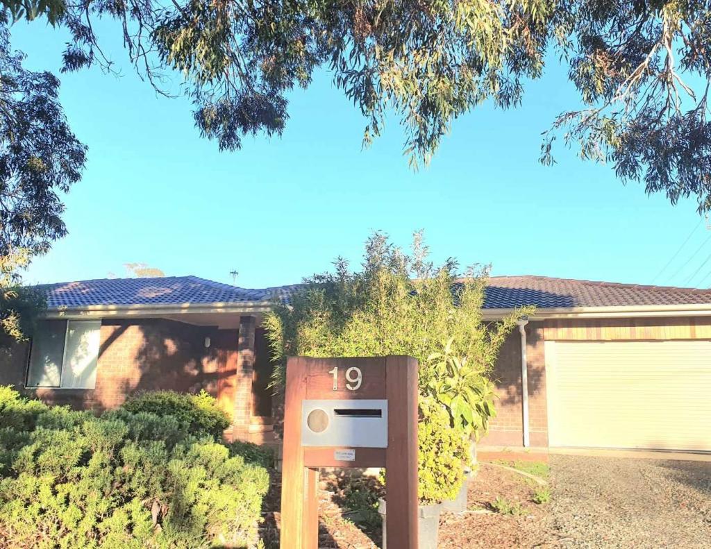 19 Frederik St, Port Elliot, SA 5212