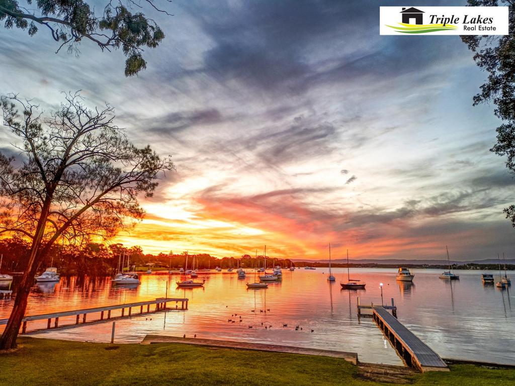 12 Gordon Ave, Summerland Point, NSW 2259