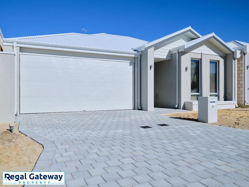 8 Sandalwood Rd, Piara Waters, WA 6112