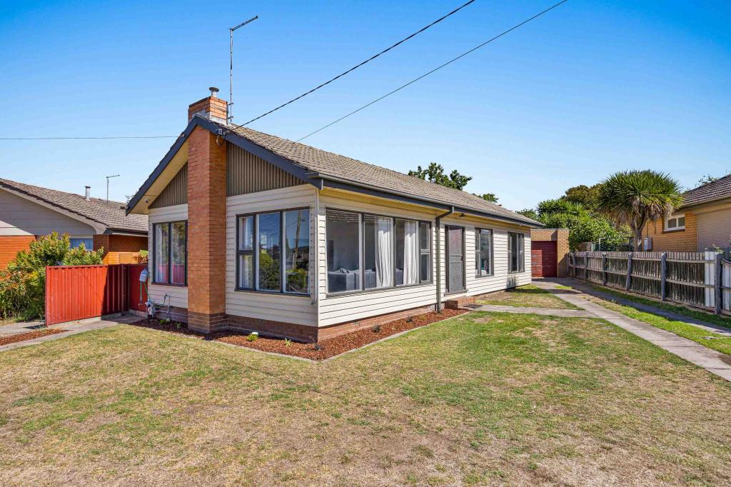 1117 Grevillea Rd, Wendouree, VIC 3355