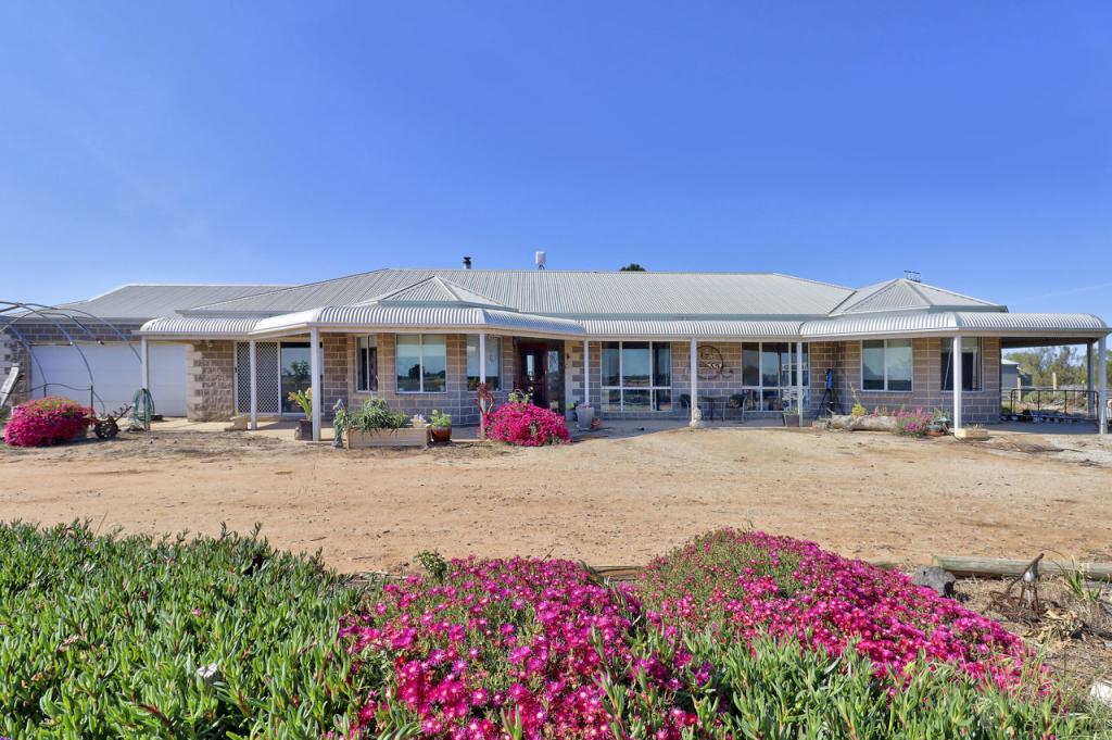 71 Mulumbah Rd, Deniliquin, NSW 2710