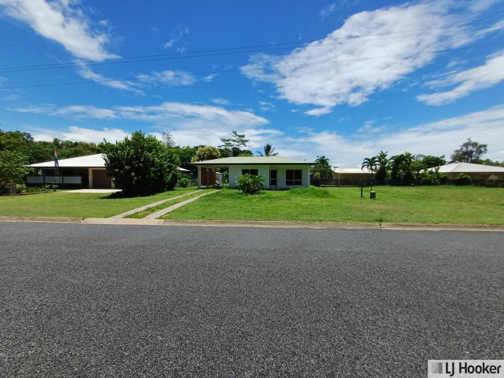 102 Tully Heads Rd, Tully Heads, QLD 4854