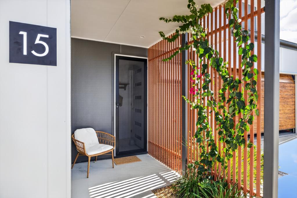 15/2 COLLEGE CT, LITTLE MOUNTAIN, QLD 4551