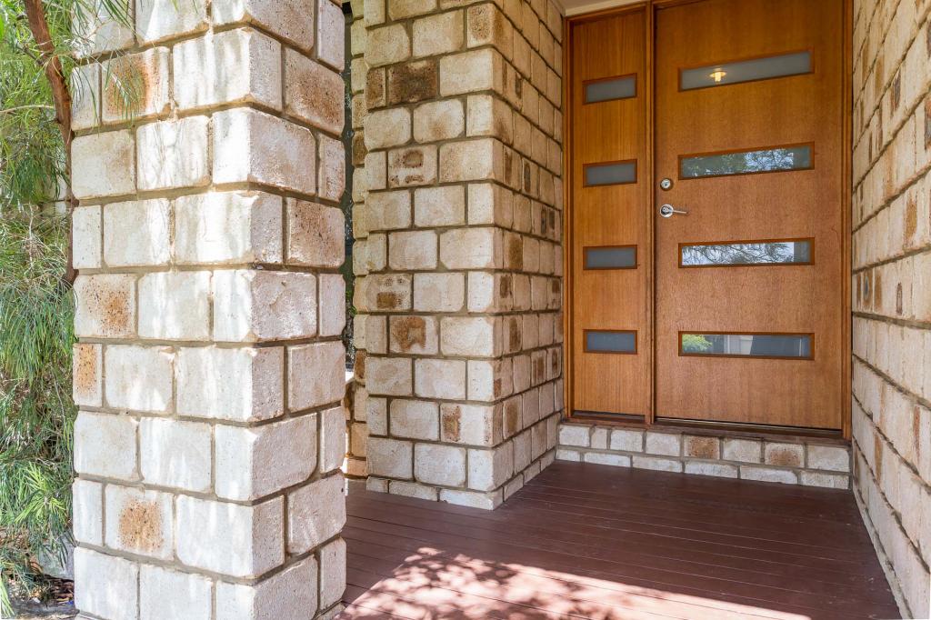 16 Bonogin Ct, Redbank Plains, QLD 4301