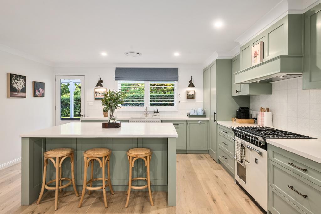 15 Middle Rd, Exeter, NSW 2579