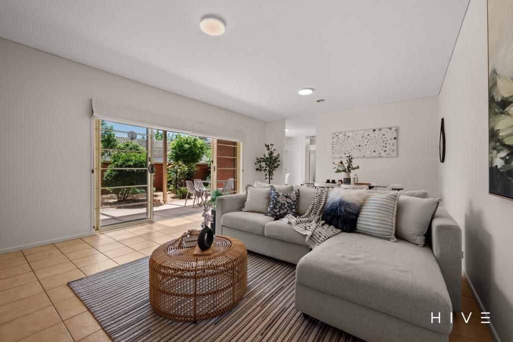 52b Finniss Cres, Narrabundah, ACT 2604