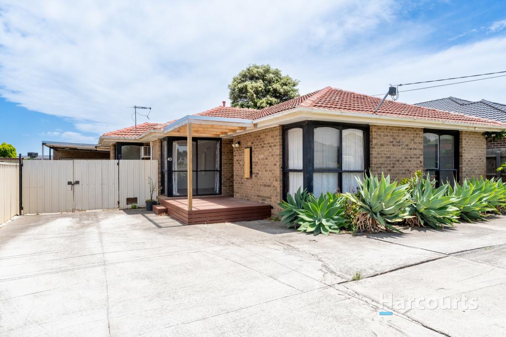 43 BRAESWOOD RD, KINGS PARK, VIC 3021