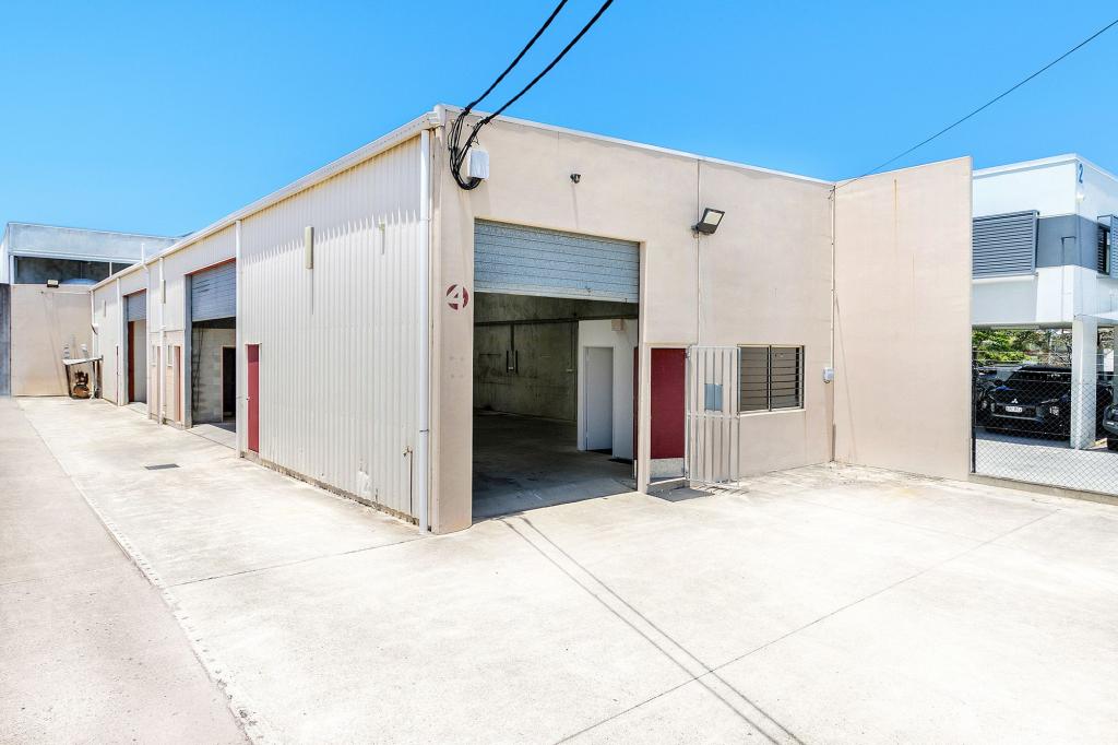 4 TUBBS ST, CLONTARF, QLD 4019