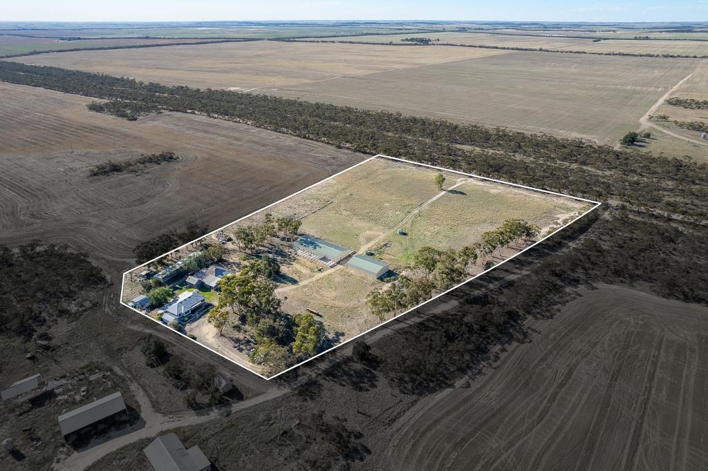 307 Barrett Rd, Parrakie, SA 5301