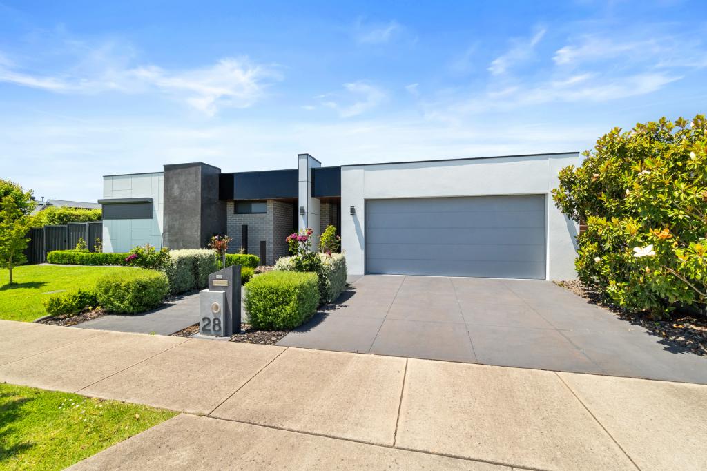 28 Mitchell Dr, Traralgon, VIC 3844