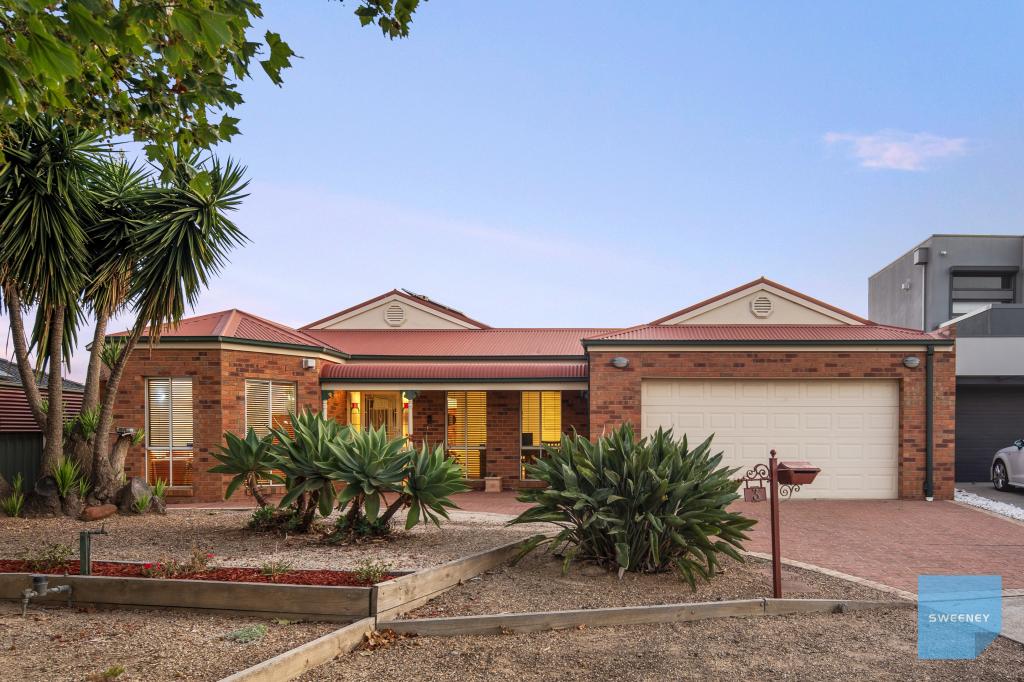 3 HANSON CT, TAYLORS LAKES, VIC 3038