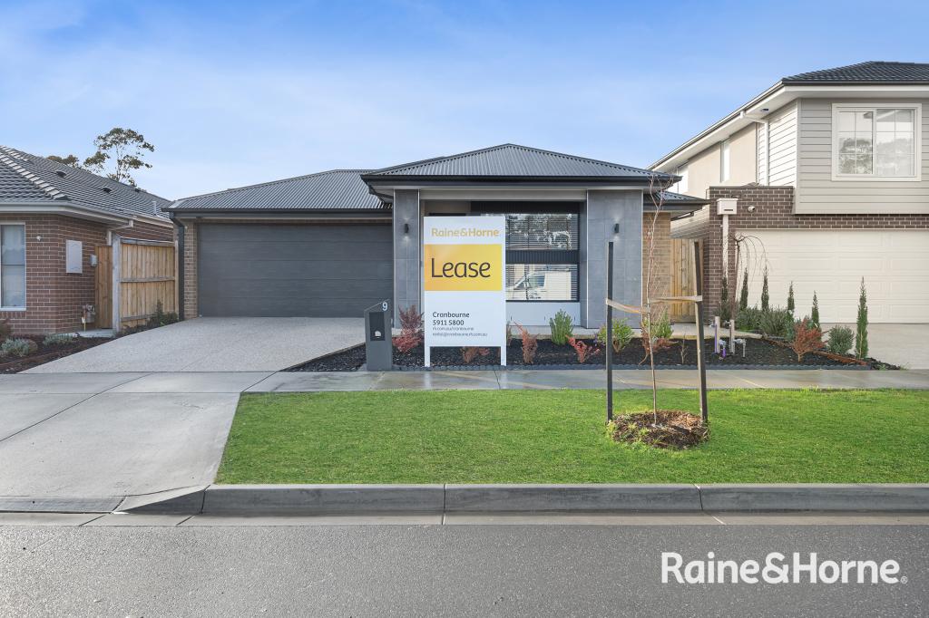 9 Floyd Cct, Cranbourne, VIC 3977