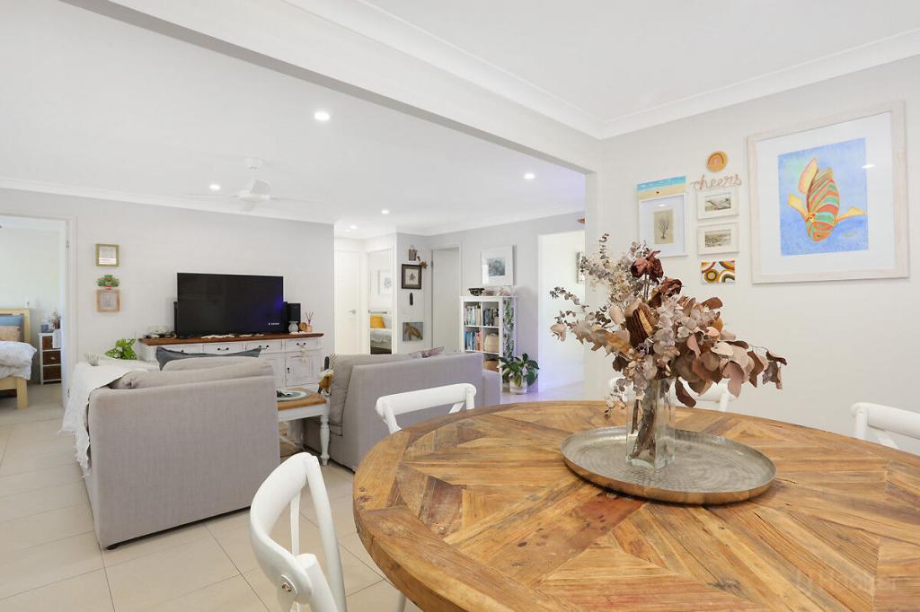3 Jacaranda Ave, Hollywell, QLD 4216