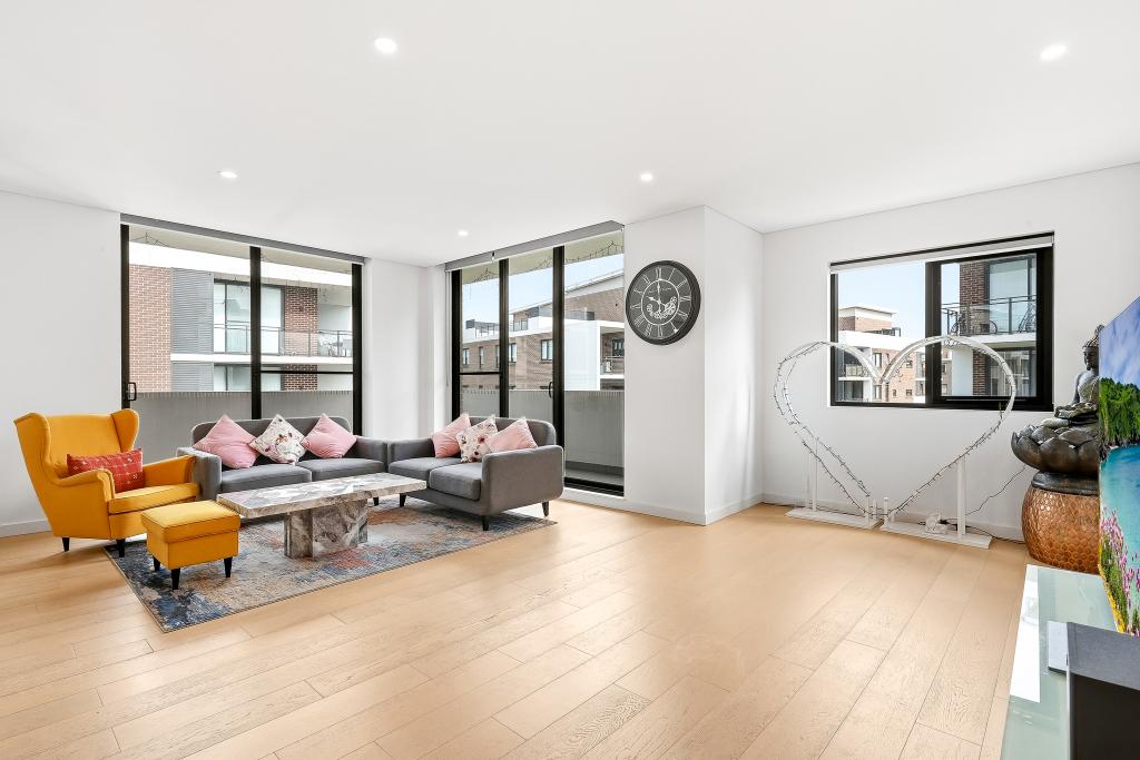 242/2 Gerbera Pl, Kellyville, NSW 2155