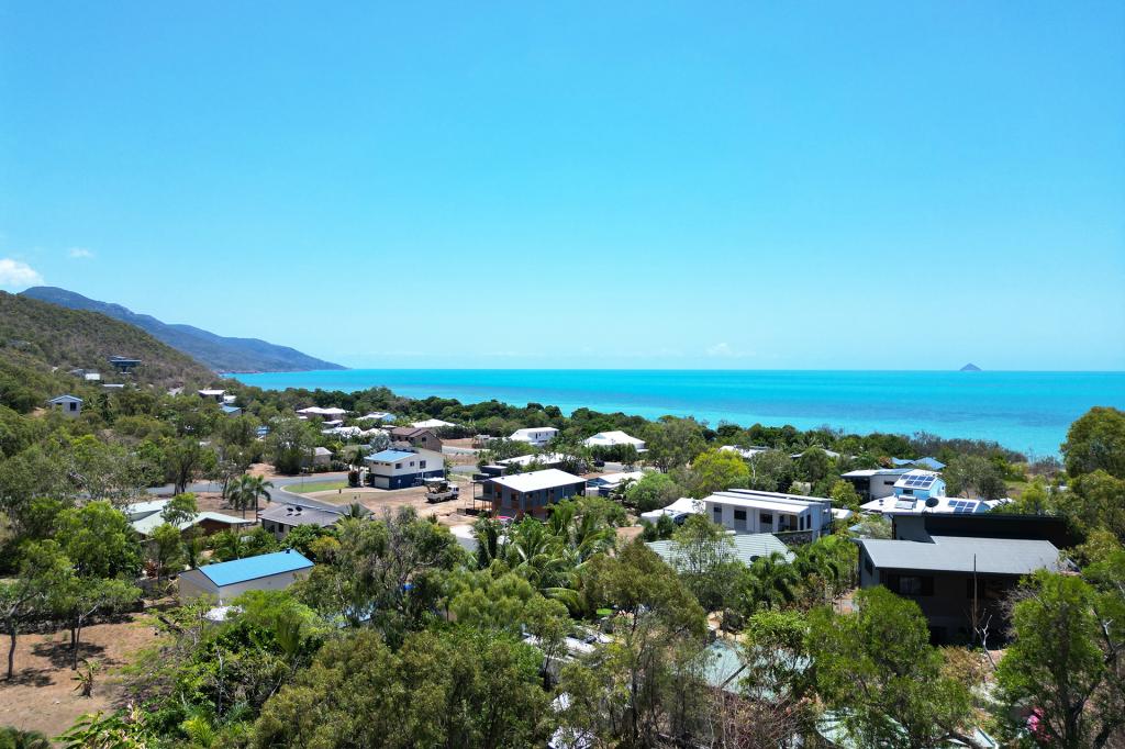 29 Rattray Ave, Hideaway Bay, QLD 4800