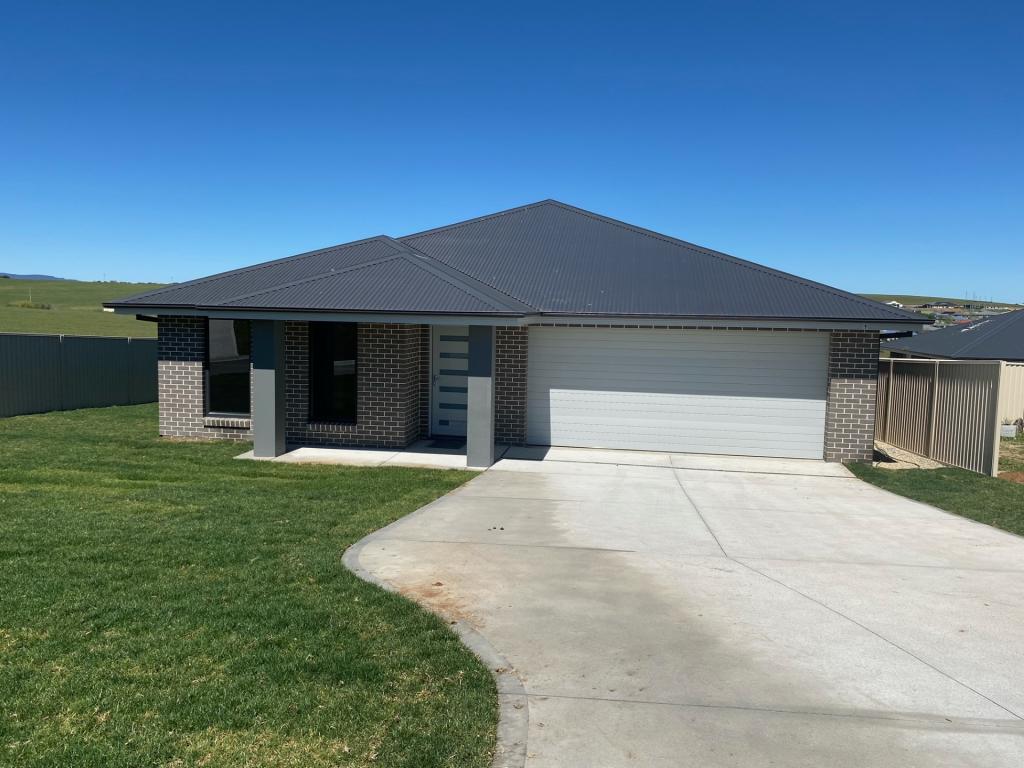 9 Parry St, Kelso, NSW 2795