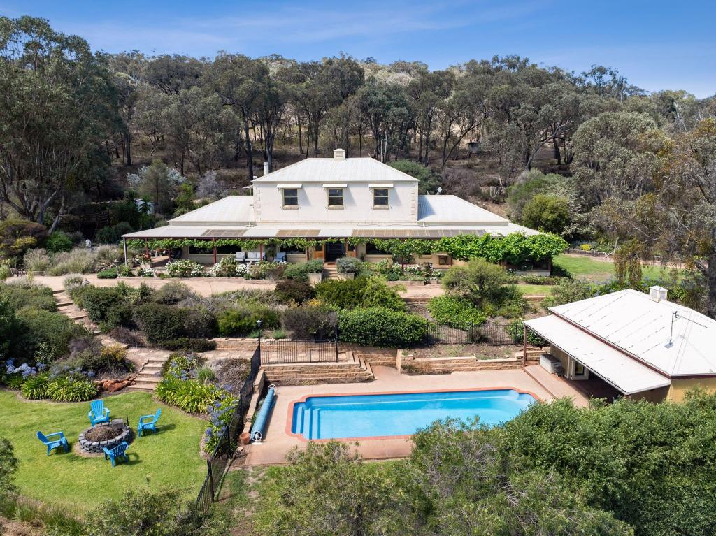 'Yangoora' 10 Belowra Rd, Young, NSW 2594