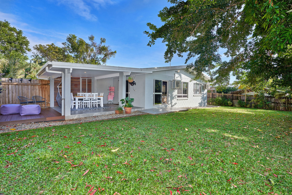 2/9 Anivas Cl, Freshwater, QLD 4870