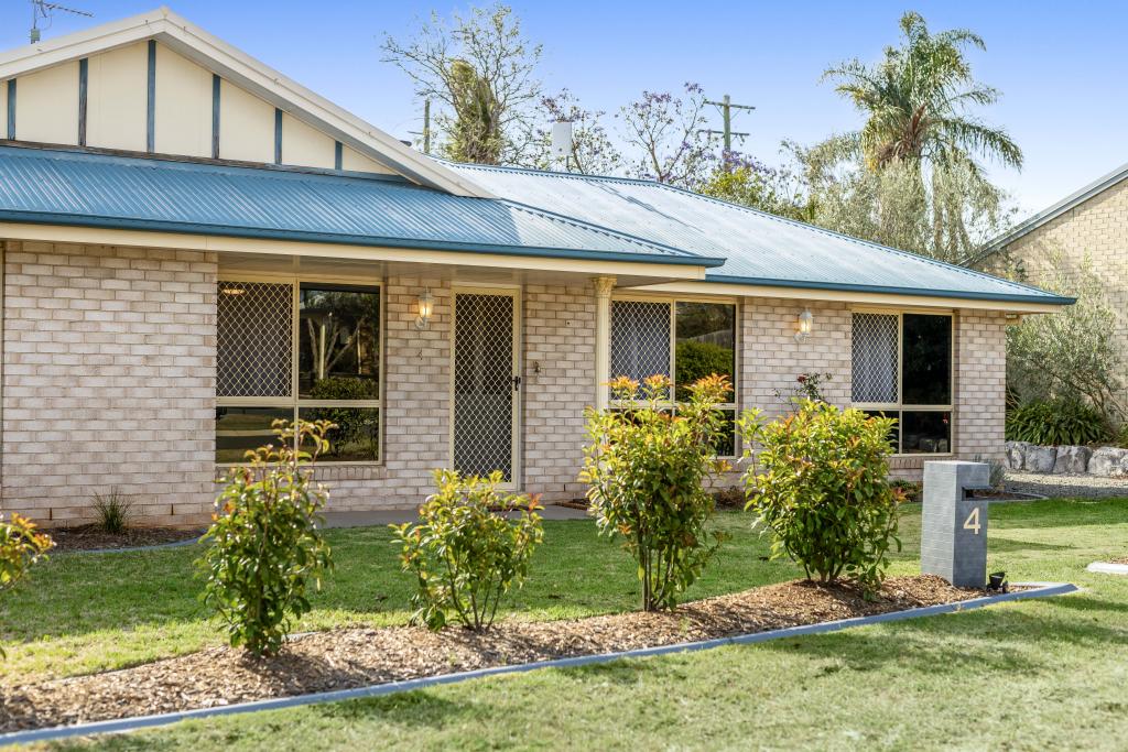 4 Stratford Dr, Wyreema, QLD 4352