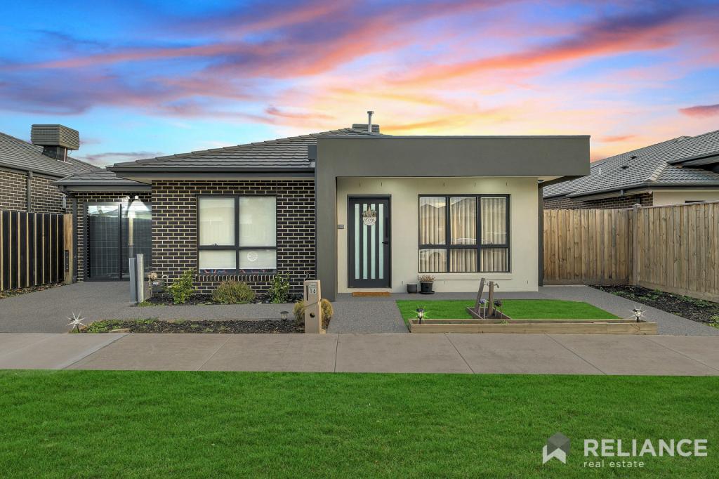 16 DOMINIQUE ST, TRUGANINA, VIC 3029