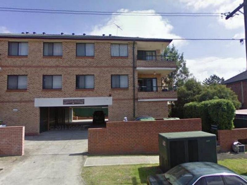 4/61 Tennyson Rd, Greenacre, NSW 2190