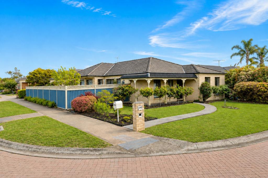 1 MAPLE LINK, PAKENHAM, VIC 3810