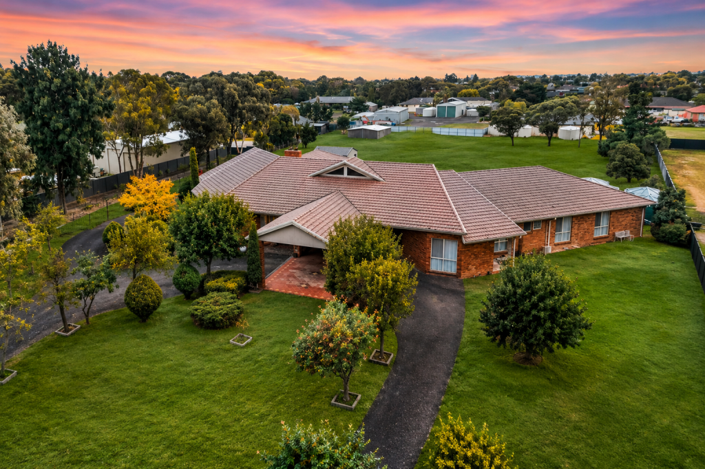 18-20 BINDOWAN DR, HOPPERS CROSSING, VIC 3029