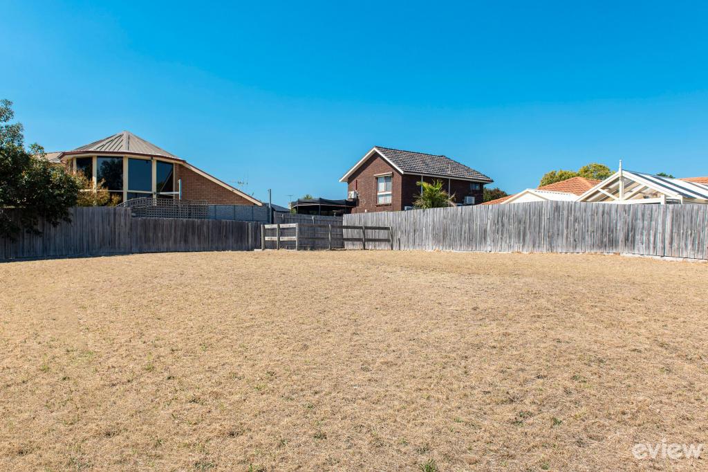 5 Bangor Dr, Frankston, VIC 3199