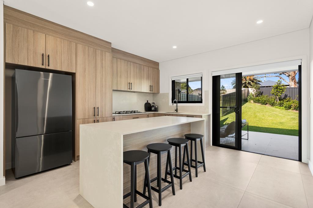 3/10 Aitkin Pl, Lake Heights, NSW 2502