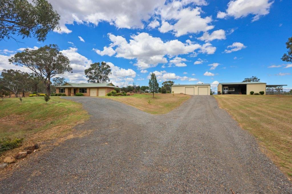 120 TULLAMORE RD, LOOMBERAH, NSW 2340