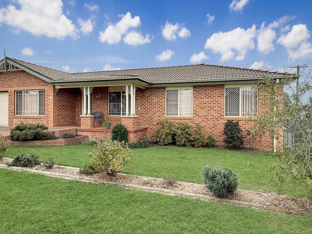 2/19 Berthong St, Young, NSW 2594