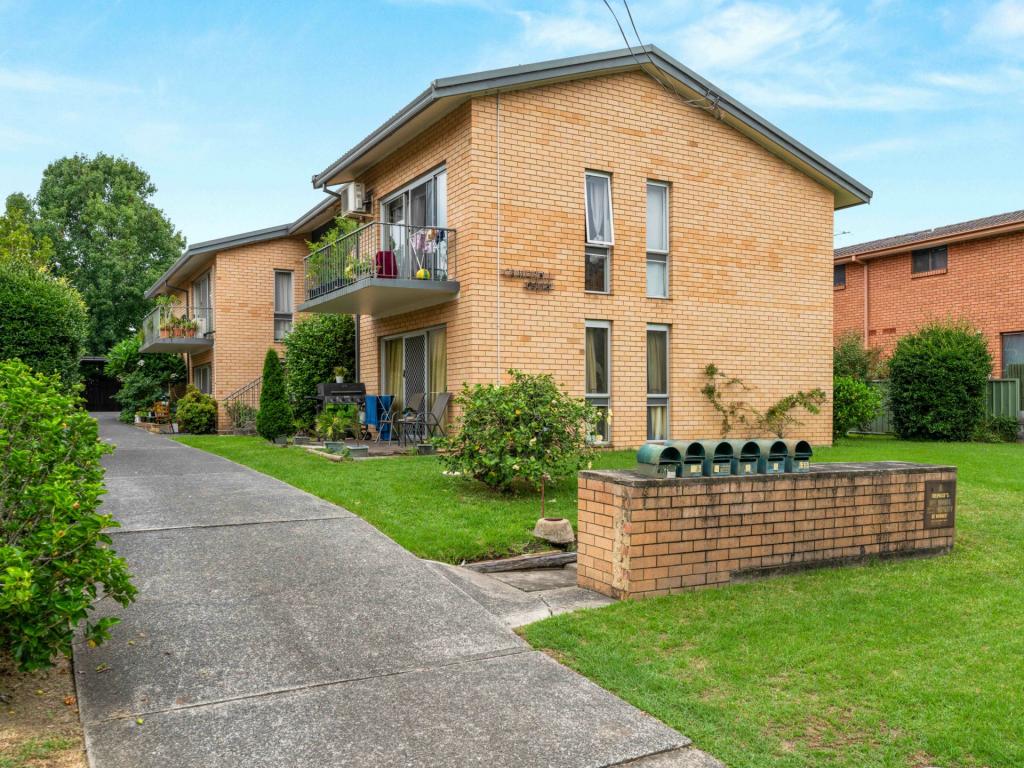 4/4 Campbell Pl, Nowra, NSW 2541