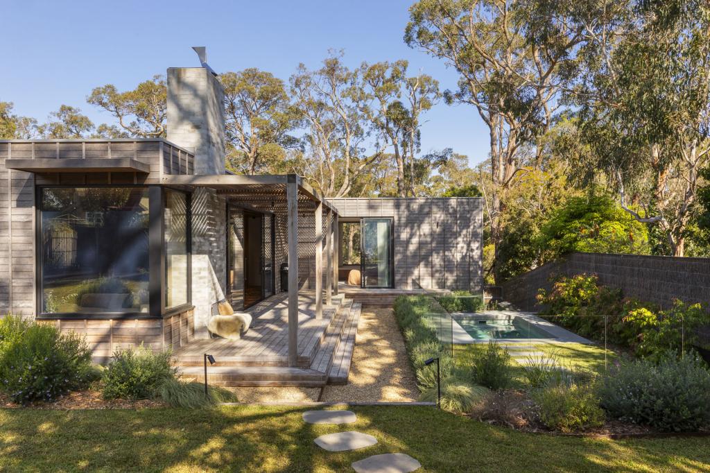 40 Red Hill Rd, Red Hill, VIC 3937