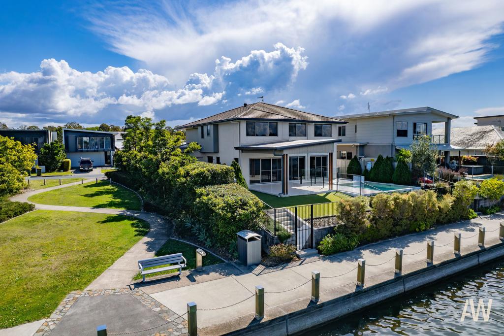 21 Waterway Dr, Birtinya, QLD 4575