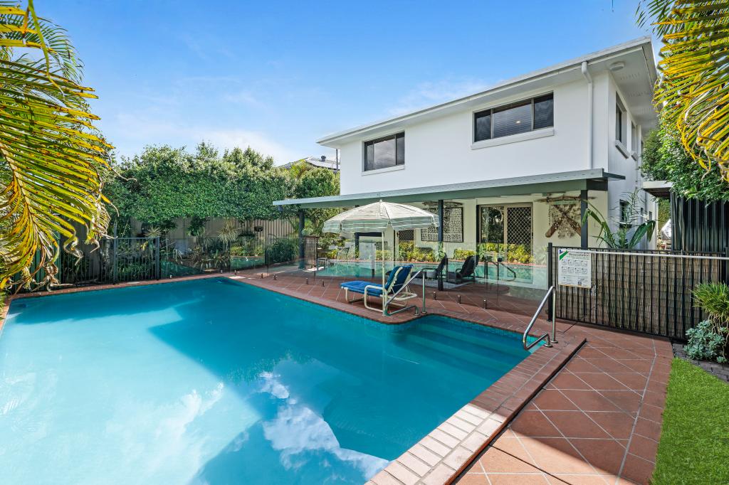 22 Killowill Ave, Paradise Point, QLD 4216