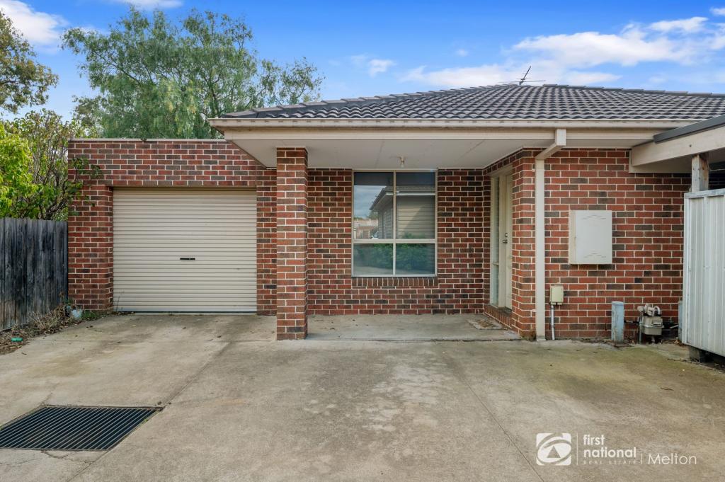 2/61 Station Rd, Melton South, VIC 3338