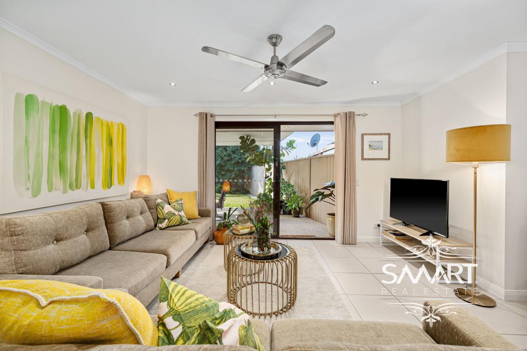 2/24 BOTANICAL DR, LABRADOR, QLD 4215