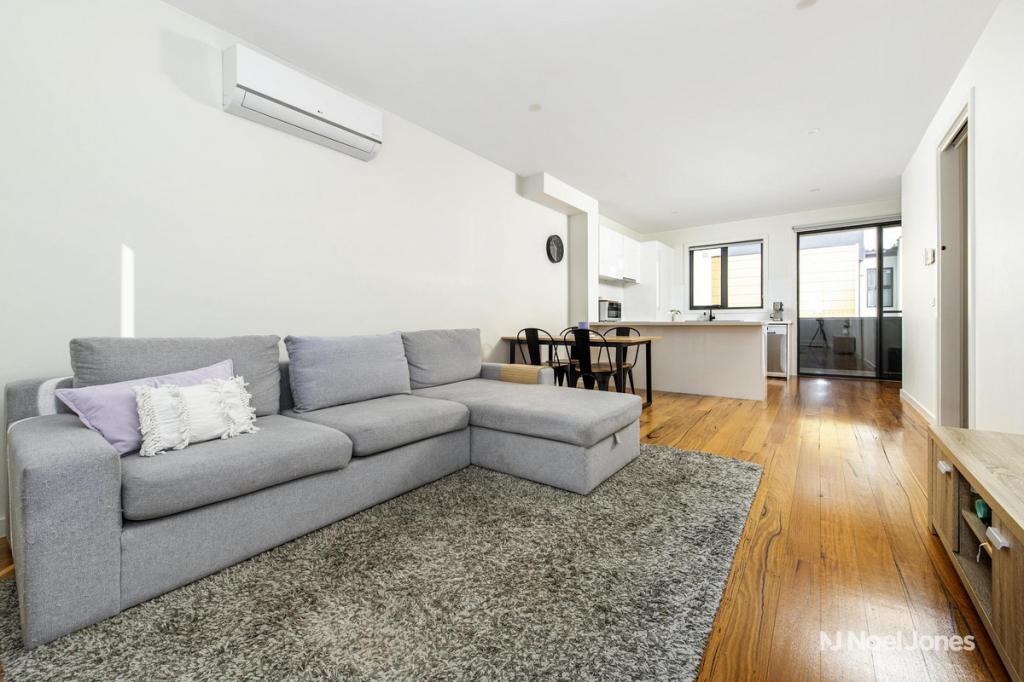 2/250 Hull Rd, Mooroolbark, VIC 3138