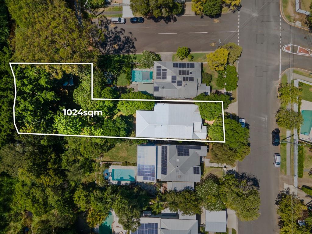 62 MCLEAN PDE, ASHGROVE, QLD 4060