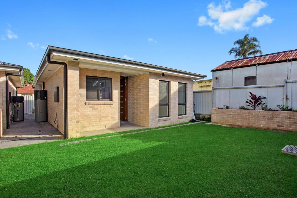 26a Rossiter St, Smithfield, NSW 2164