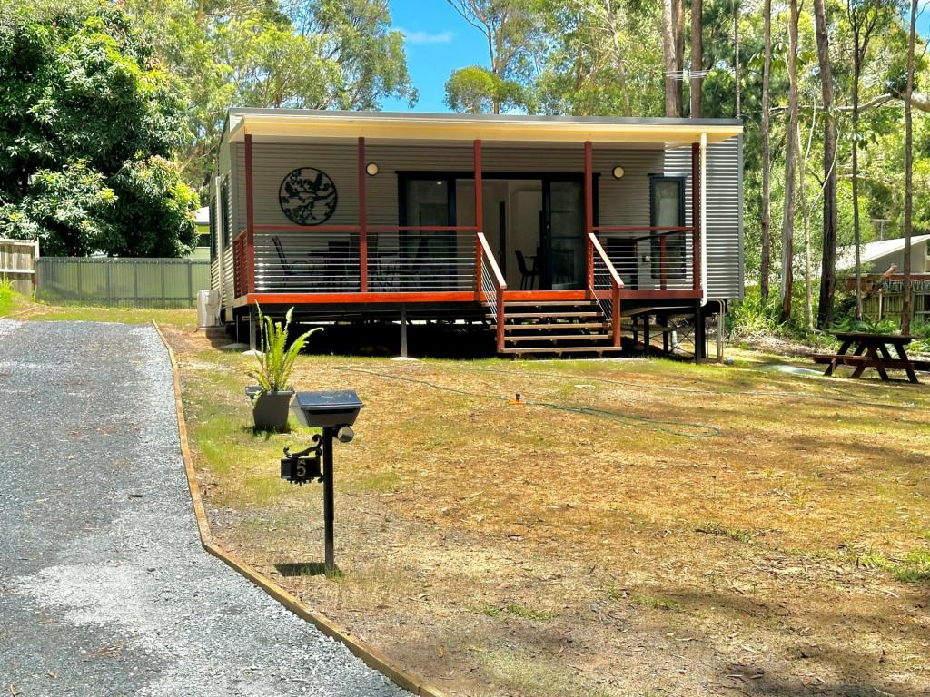 5 Jiwali St, Russell Island, QLD 4184