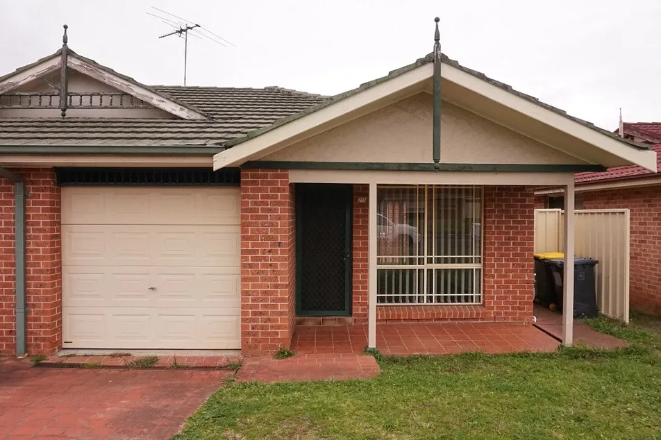 29b Karrabul Rd, St Helens Park, NSW 2560