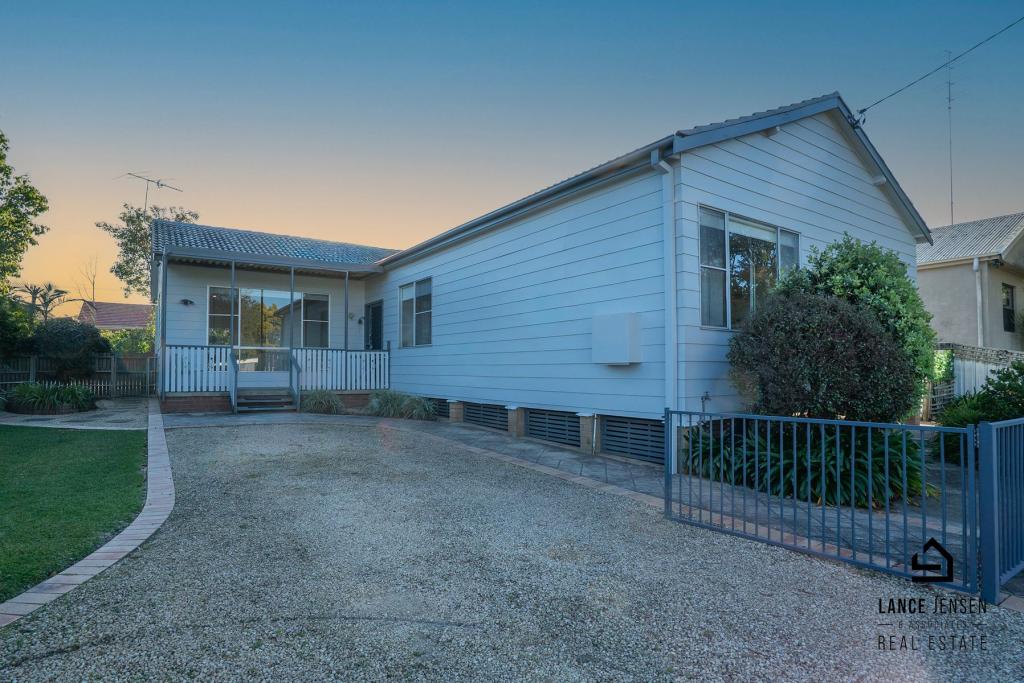 27 Russell St, Cardiff, NSW 2285