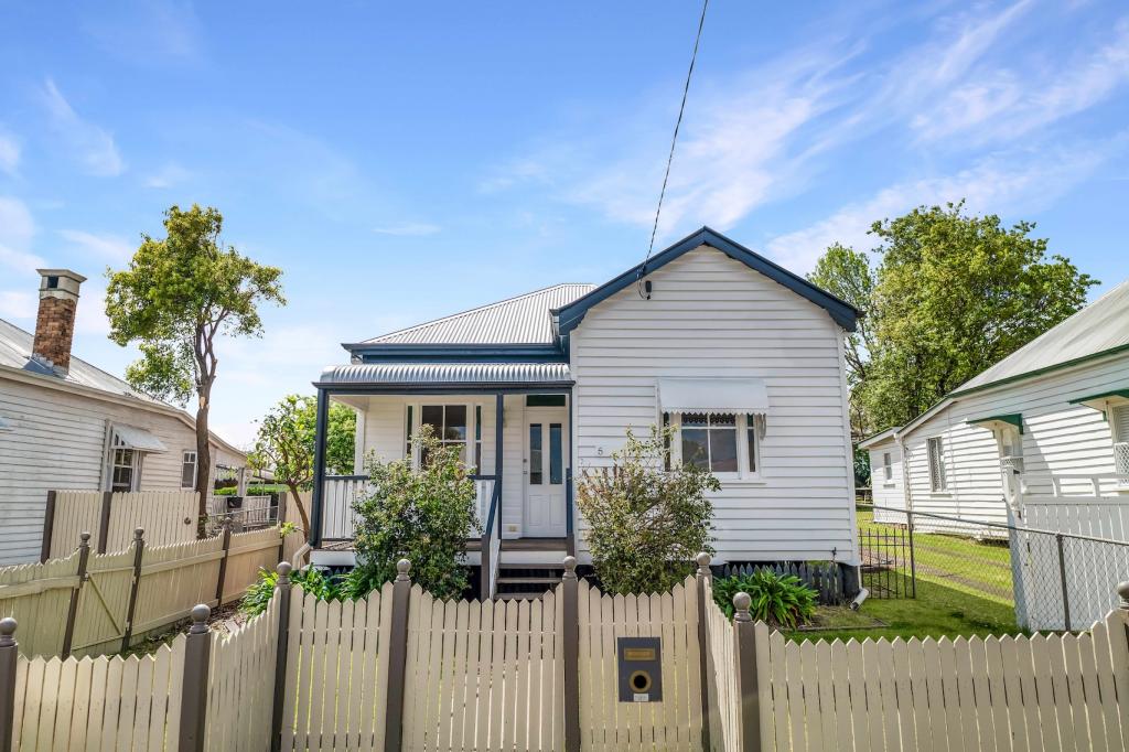 5 Moffatt St, North Toowoomba, QLD 4350