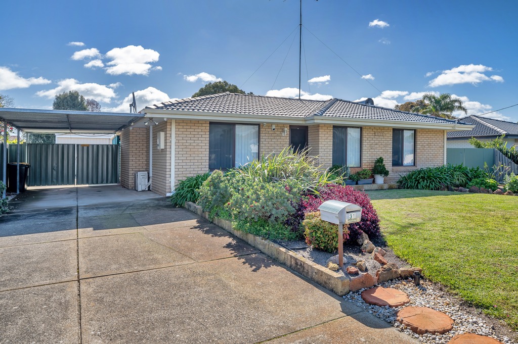 31 Doongin Rd, Greenfields, WA 6210